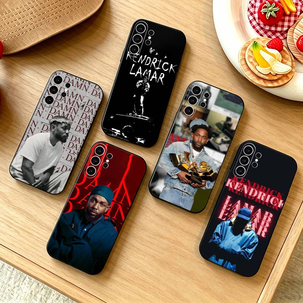 Street Fashion Official - ラッパー ケンドリック・ラマー スマホケース Samsung S25,S24,S21,S22,S23,S30,Ultra,S20,Plus,Fe,Note,10,9,5G対応 ブラックカバー