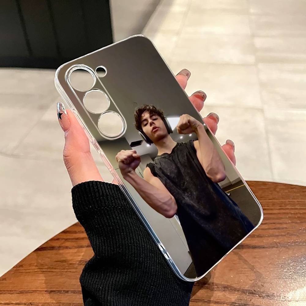 クールな M-Miguel M-Mora 電話ケース Sam - Street Fashion Official のレビューと価格