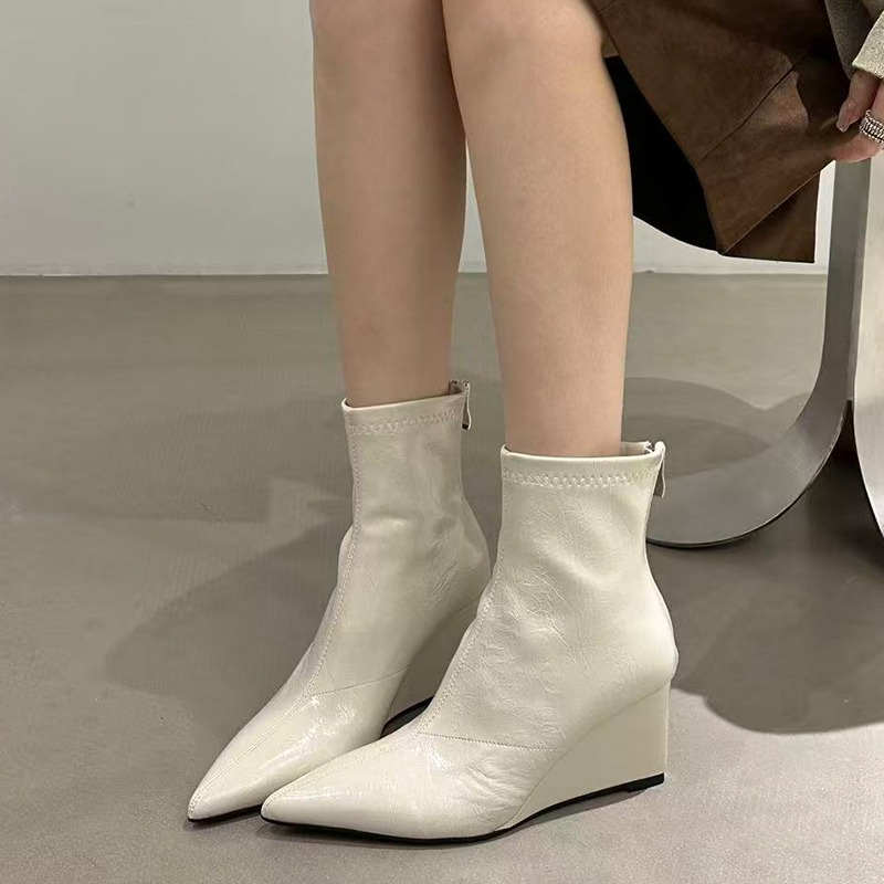 秋冬ヴィンテージウェゲスヒール女性アンクルブーツファッション - Street Fashion Female のレビューと価格