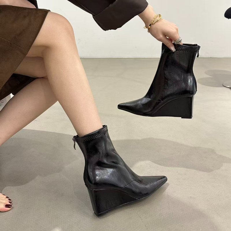 秋冬ヴィンテージウェゲスヒール女性アンクルブーツファッション - Street Fashion Female のレビューと価格