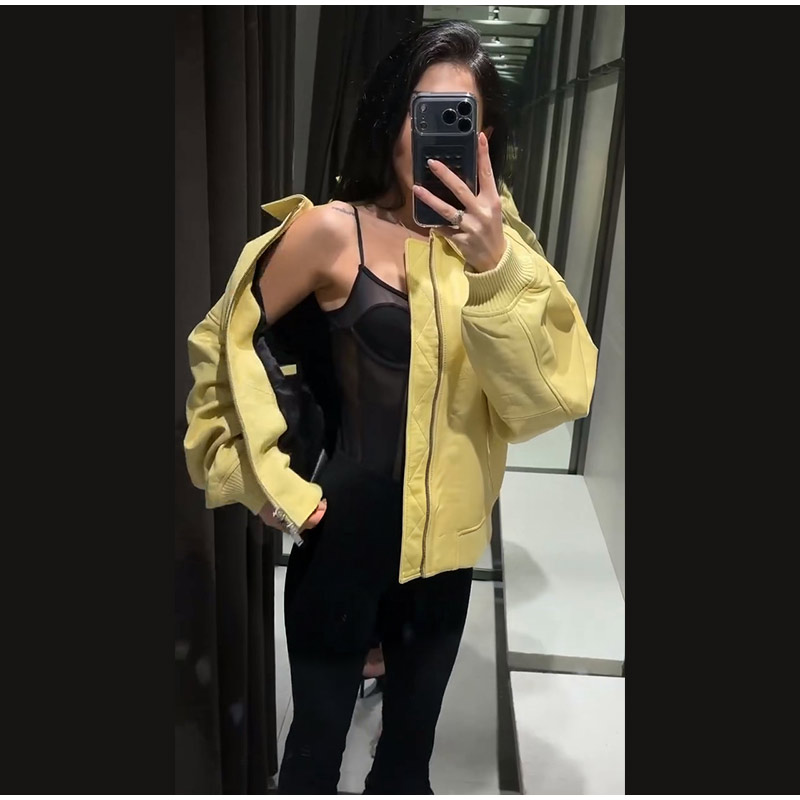 黄色のPUレザー女性用ジャケット、ヴィンテージ風ラペルジッパ - Street Fashion Baggy のレビューと価格